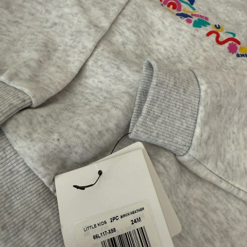 Nike Birch Heather Kids Set with Colorful Logo - Picture 3 of 5